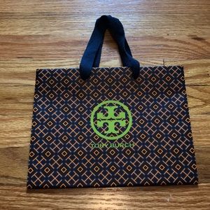 Small reusable Tory Burch bag